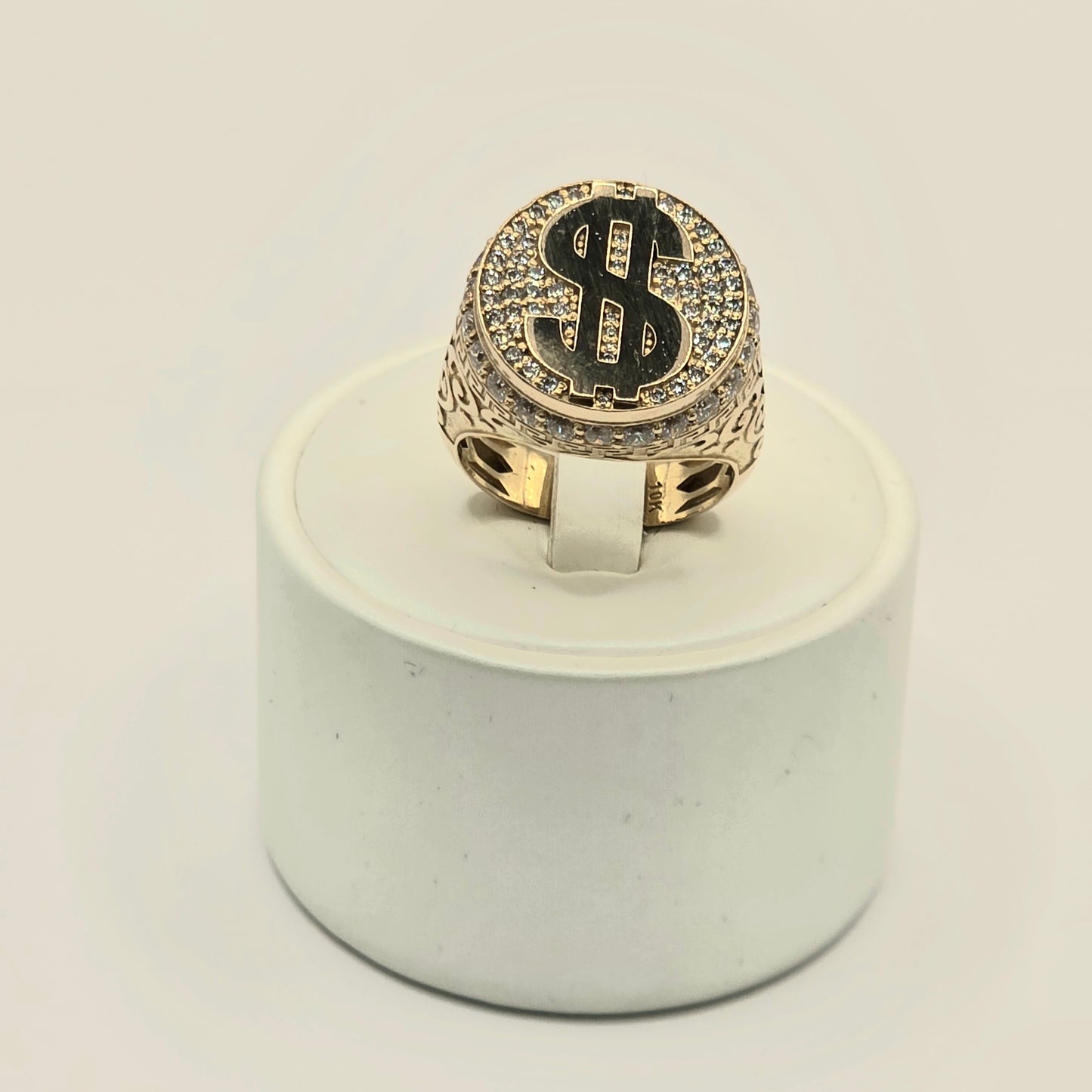 Único Designer Men's Ring in 10K Gold and CZ