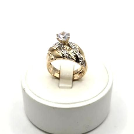 Solitaire Engagement Ring in 14K Gold - No.1