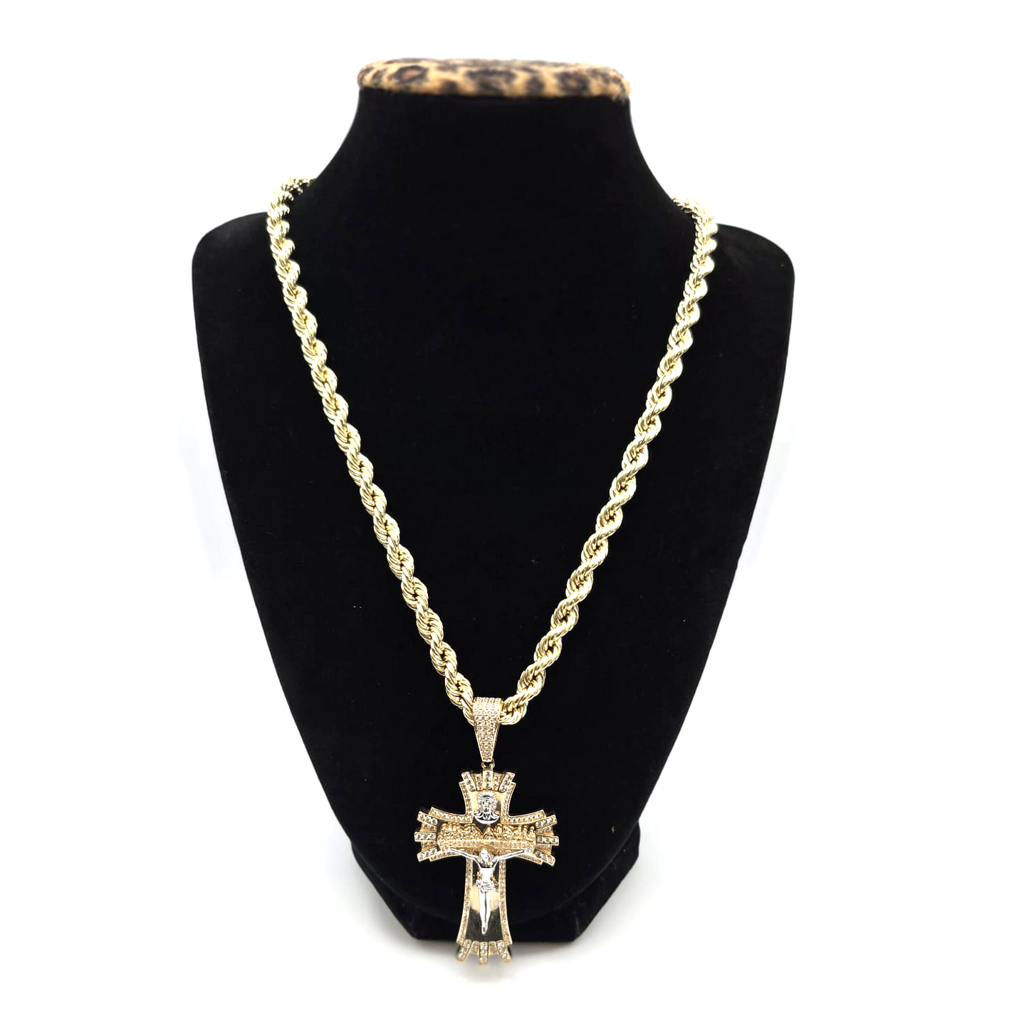 Rope Chain with Cross Pendant in 14K Gold
